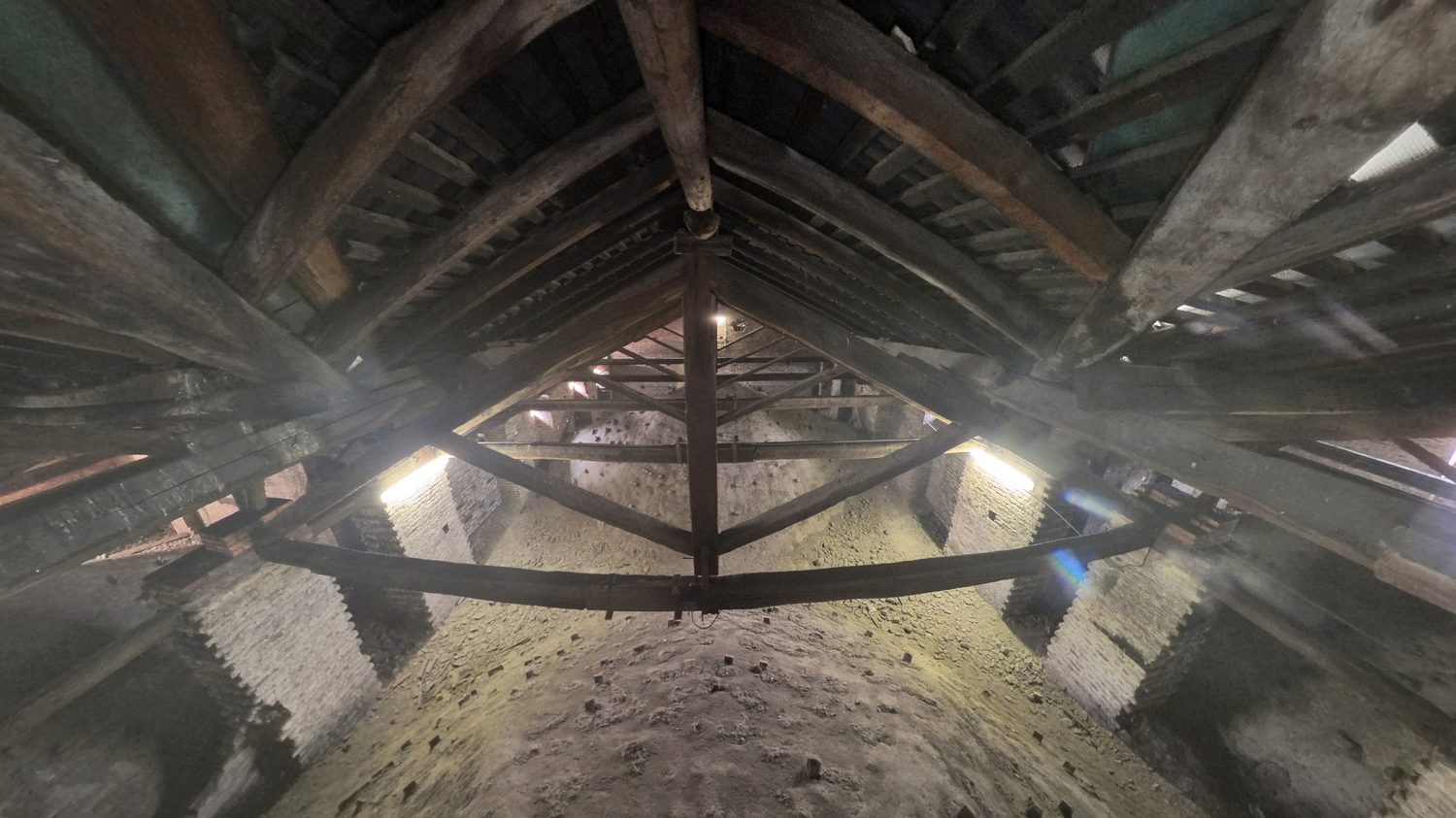 Capriate lignee del sottotetto del Carmine