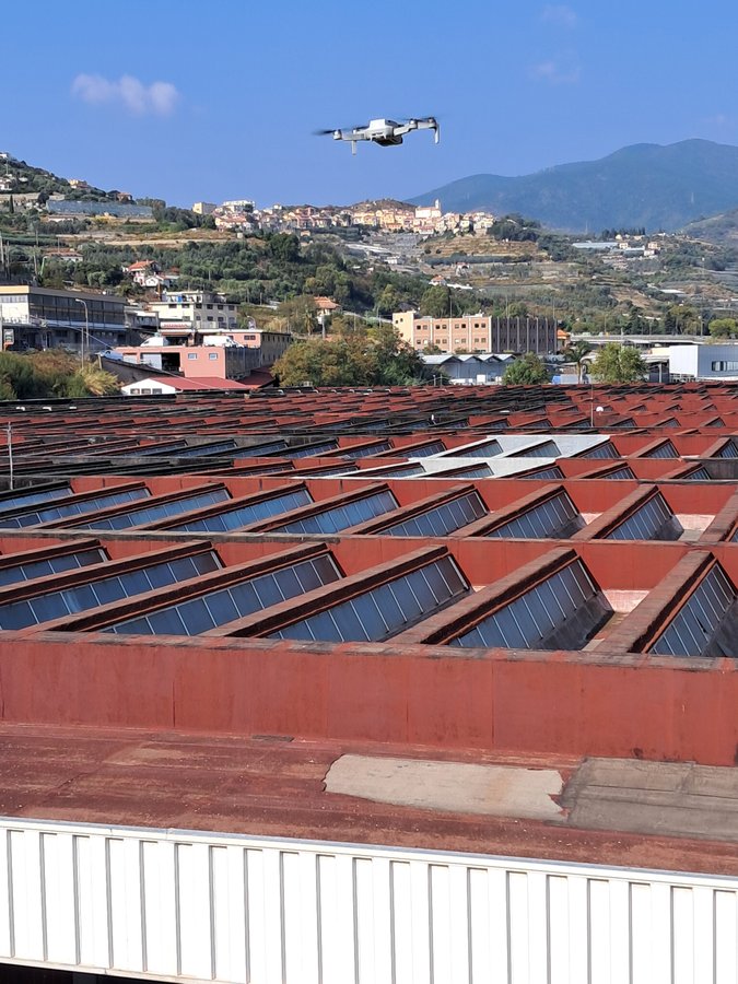 Mercato dei Fiori, Sanremo: la copertura in carpenteria metallica Ortofoto da drone: Mercato dei Fiori, Sanremo: la copertura in carpenteria metallica