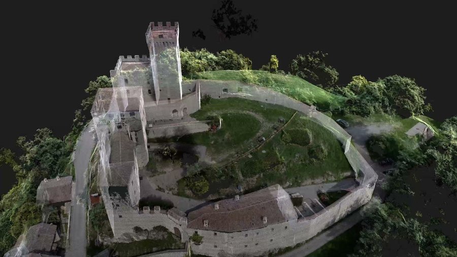 Castello di Montecuccolo, Pavullo nel Frignano (MO): il modello in trasparenza sul colle Modello 3D fotogrammetrico: Castello di Montecuccolo, Pavullo nel Frignano (MO): il modello in trasparenza sul colle